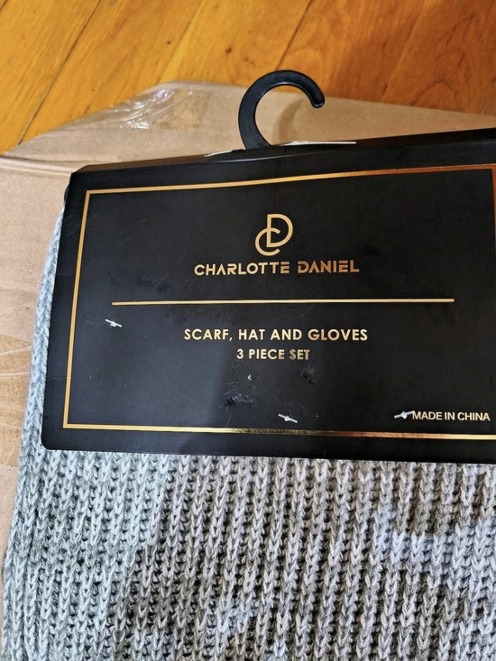 Charlotte Daniel Scarf, Hat and Gloves 3 Piece Set & Gloves Set Gray & Black